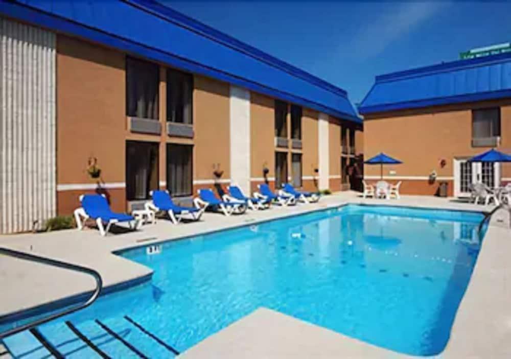 Comfort Inn Near Martinsville Speedway Extérieur photo